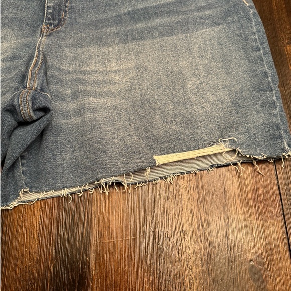 Ava & Viv High Rise Shorts Size 22W - Picture 3 of 6
